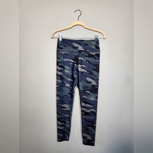 🌜 SOUL Camouflage Leggings Raised Silicone logo womens size S